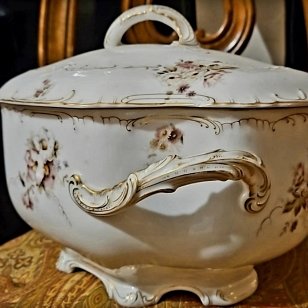 19C CHARLES AHRENFELDT XLarge dressing table box German Trinket Cask FINAL$